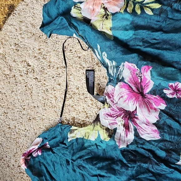 Express Wrap Beach Coverup - Picture 9 of 10